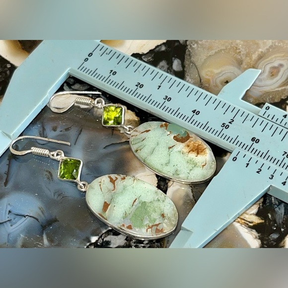 Chrysoprase Pendant & Earrings Set - Picture 15 of 17